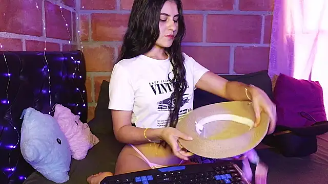 Nathacha online show from June 17, 10:54 pm