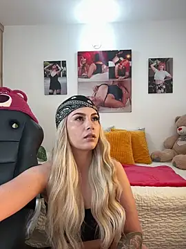 zafiro mo0n online show from January 29, 10:11 pm