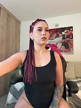 zafiro mo0n online show from February 19, 10:20 pm