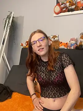 Snapshot of FinaFoxy chatting on July 5, 9:22 pm FinaFoxy online show from July 5, 9:22 pm