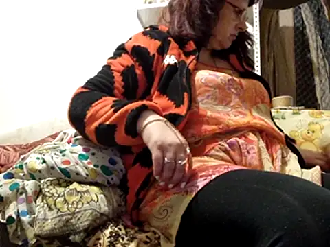 Samantha Squirtxh online show from April 12, 11:10 pm