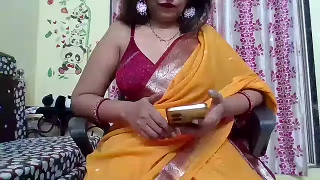 Snapshot of NautyBabe chatting on February 4, 1:13 am NautyBabe online show from February 4, 1:13 am