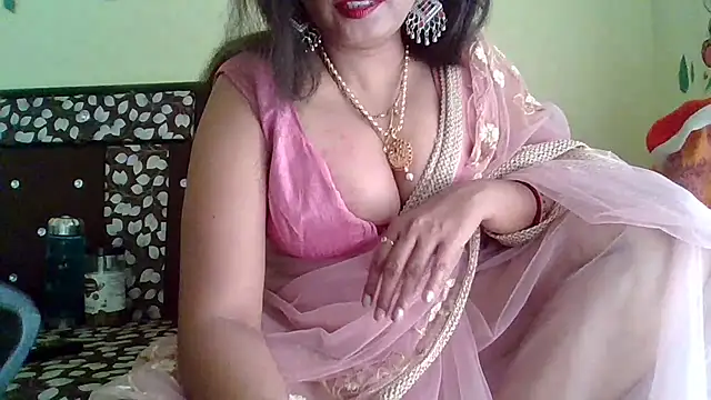 Snapshot of NautyBabe chatting on February 16, 9:59 am NautyBabe online show from February 16, 9:59 am