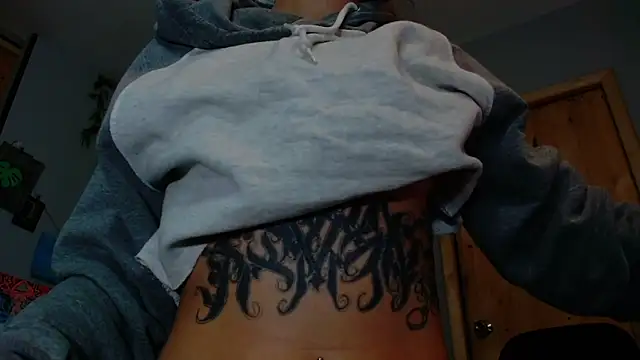 VickyJackson  online show from October 20, 9:59 pm