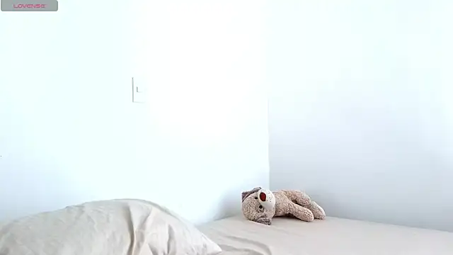 Ania jones online show from November 1, 6:21 pm