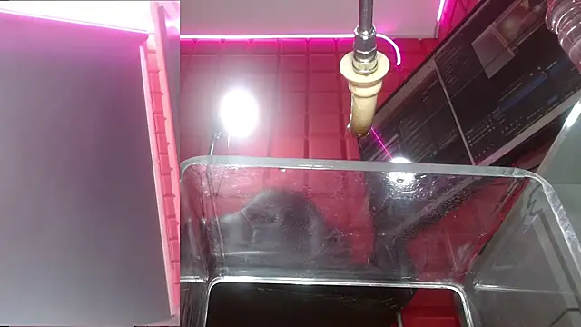 sammyEvans   online show from April 10, 10:25 pm