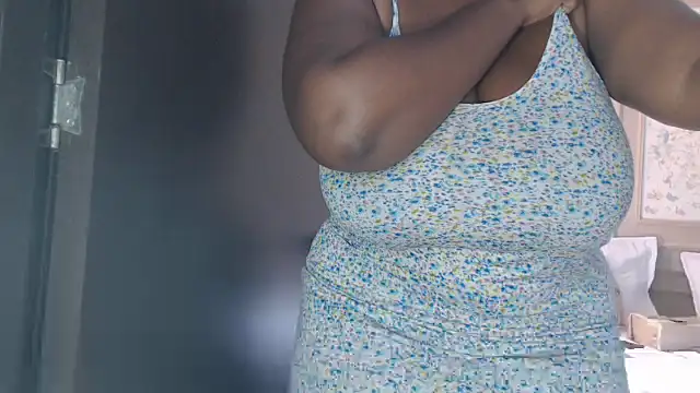 LiraRusso online show from October 24, 4:25 pm