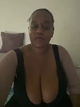 LiraRusso online show from December 18, 11:55 pm