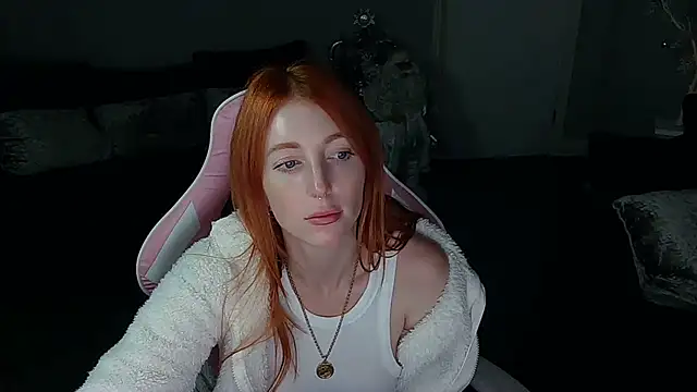 Red firesquirt online show from December 12, 2:33 pm