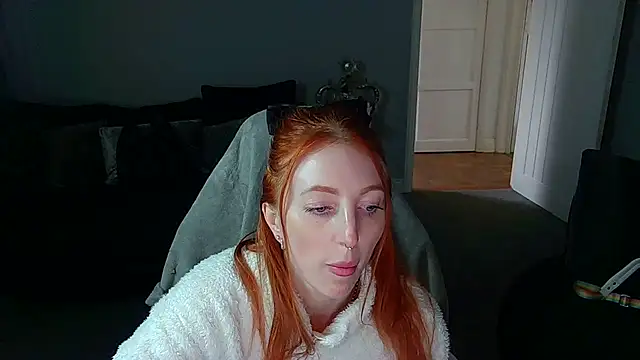 Red firesquirt online show from February 5, 3:09 pm