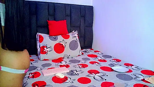 Snapshot of carmen14 chatting on February 3, 6:40 am carmen14 online show from February 3, 6:40 am