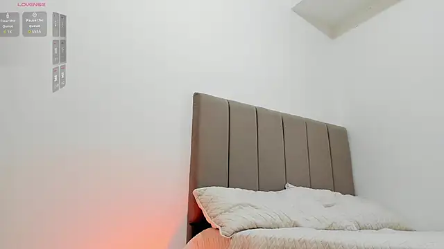 soyamandaa  online show from January 18, 10:35 pm