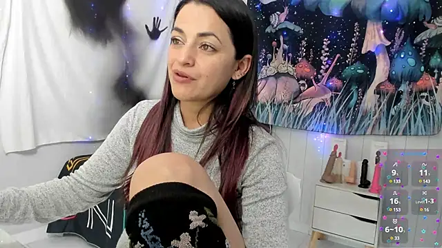 LovelyAzucena online show from February 18, 6:04 pm