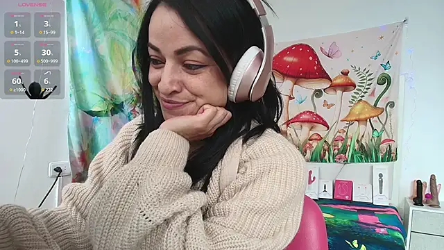 LovelyAzucena online show from March 10, 2:00 pm