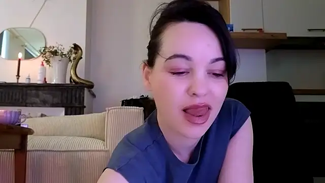 Lilie romeo online show from February 10, 3:53 pm