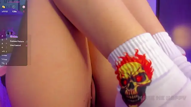 Snapshot of TiffanyBela chatting on December 5, 2:53 am TiffanyBela online show from December 5, 2:53 am