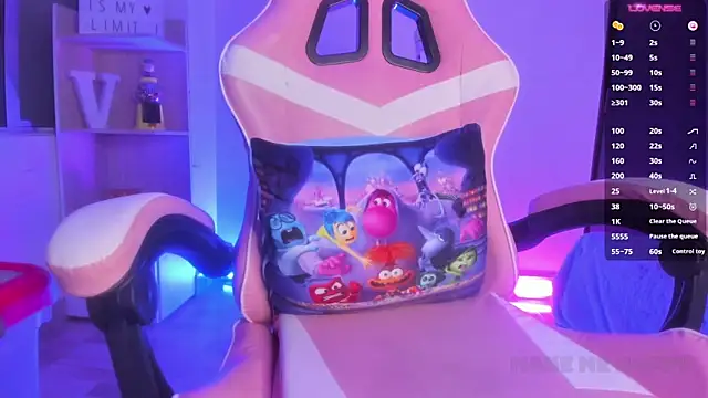 Snapshot of TiffanyBela chatting on February 7, 3:55 am TiffanyBela online show from February 7, 3:55 am