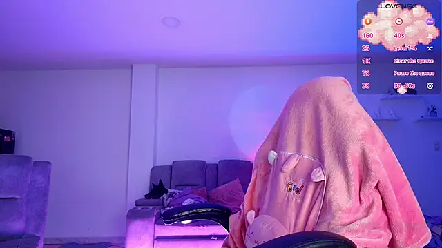 Snapshot of TiffanyBela chatting on October 3, 11:02 pm TiffanyBela online show from October 3, 11:02 pm