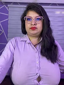 Snapshot of MiiaaJoness chatting on May 15, 5:20 pm MiiaaJoness online show from May 15, 5:20 pm