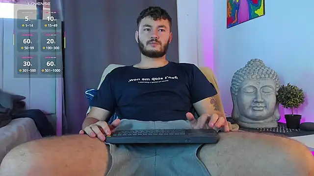 Snapshot of JacoLive chatting on December 3, 9:24 pm JacoLive online show from December 3, 9:24 pm