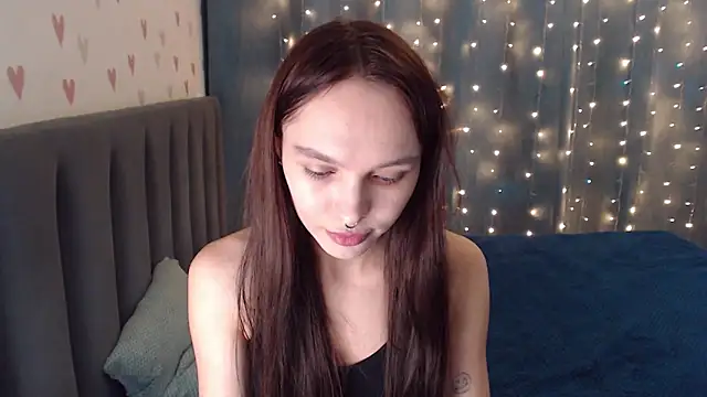 ChloeSunny online show from February 18, 3:30 pm