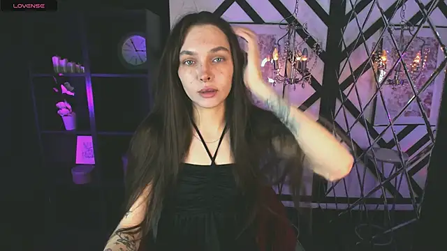 Snapshot of ChloeSunny chatting on May 6, 5:46 am ChloeSunny online show from May 6, 5:46 am