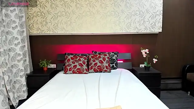 Donna Evans online show from January 25, 12:17 am