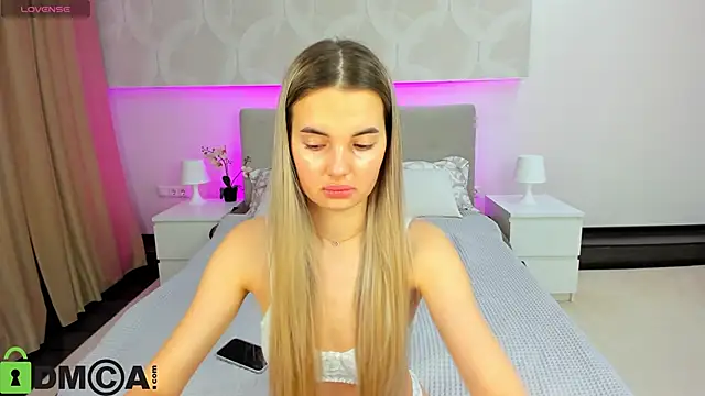 Donna Evans online show from March 11, 12:05 am