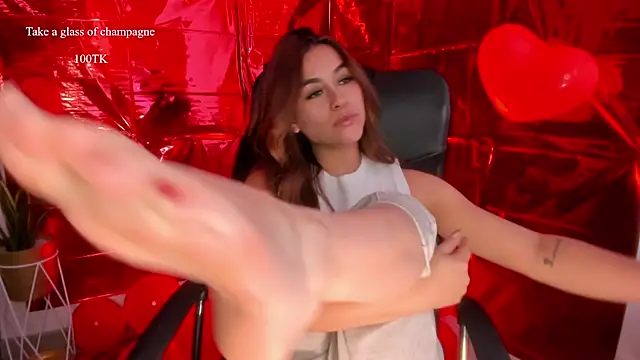 Snapshot of aliss_ev chatting on February 15, 7:28 pm aliss ev online show from February 15, 7:28 pm