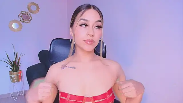 Snapshot of aliss_ev chatting on June 1, 3:25 pm aliss ev online show from June 1, 3:25 pm