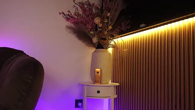 KimyBroox online show from April 17, 8:56 pm