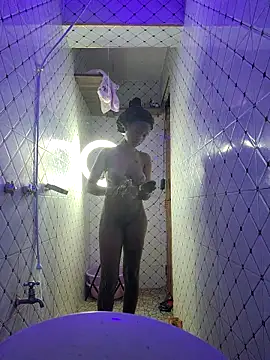 Snapshot of Enkarxx chatting on February 26, 4:45 pm Enkarxx online show from February 26, 4:45 pm