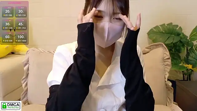 SUZU  online show from April 4, 10:13 am