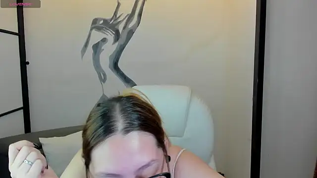 NiickyJones online show from March 1, 10:53 pm