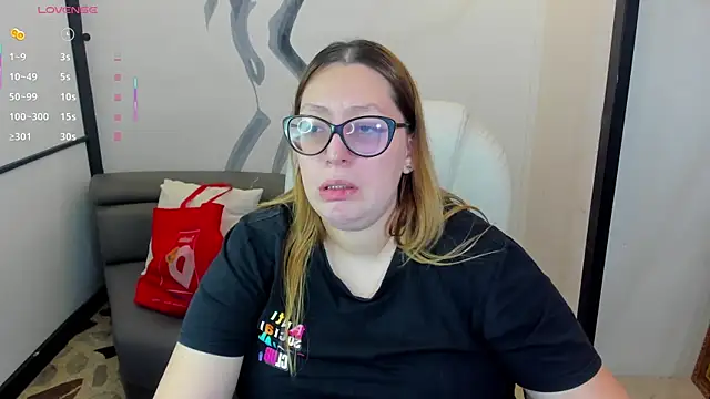 NiickyJones online show from March 16, 3:17 pm