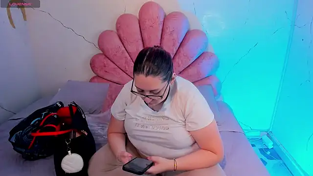 NiickyJones online show from February 13, 11:01 pm