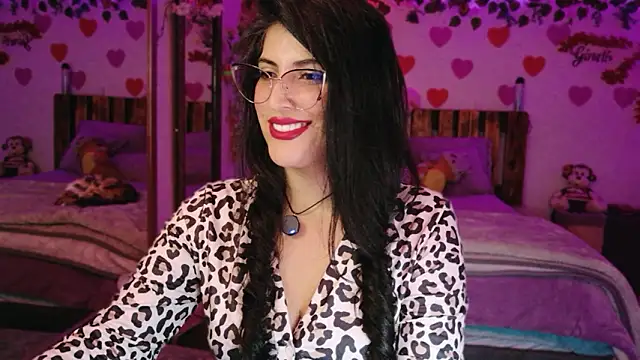 Snapshot of azahar__ziiz chatting on February 26, 1:04 am azahar ziiz online show from February 26, 1:04 am