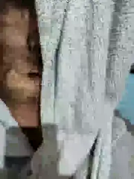 Snapshot of _Scorpion_ chatting on January 7, 8:21 pm Scorpion online show from January 7, 8:21 pm