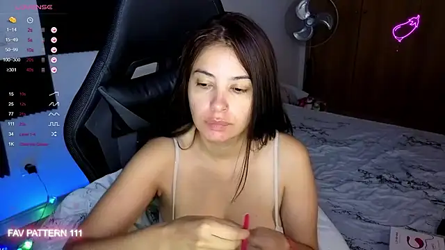 AnnaQueen online show from August 4, 2:15 am