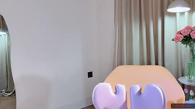 lvy-w online show from April 11, 4:17 am