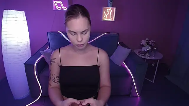 RikaRaily online show from December 14, 5:40 am