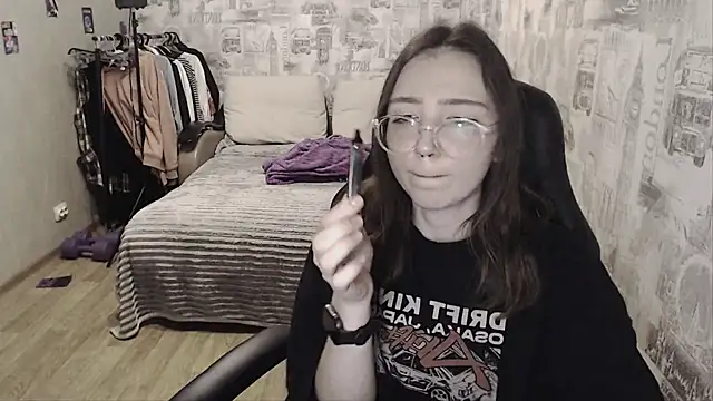 Snapshot of AmeliaKamishiro chatting on December 20, 1:22 pm AmeliaKamishiro online show from December 20, 1:22 pm