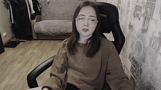 Snapshot of AmeliaKamishiro chatting on February 22, 3:58 pm AmeliaKamishiro online show from February 22, 3:58 pm