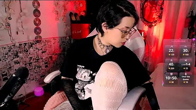 kitty roxy online show from September 17, 8:49 am