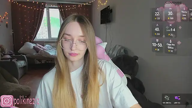 MoonDust online show from April 30, 4:02 pm
