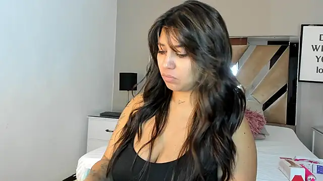 sharlott18 online show from December 21, 10:50 am