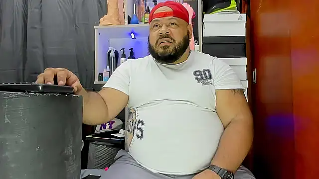 Latino bigcock online show from March 15, 7:48 pm