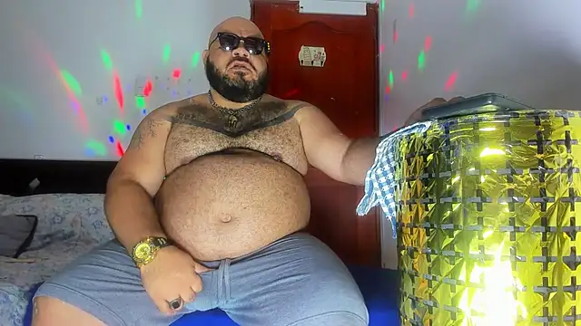 Latino bigcock online show from March 3, 11:54 pm