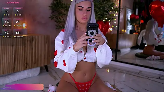 Serene Sophiex online show from February 13, 9:33 pm