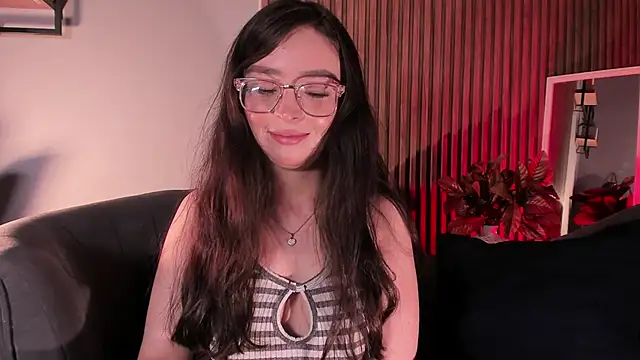 Eva Macalliter online show from April 9, 2:55 am